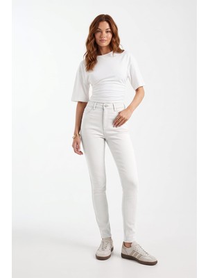 Blue White Kadın Yüksek Bel Slim Fit Dar Paça Beyaz Jean Pantolon