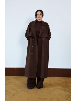 Kadın Oversize Kemerli Uzun Trençkot, Arkası Pelerin Detaylı