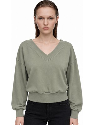 Hakke V Yaka Crop Fit Sweatshirt
