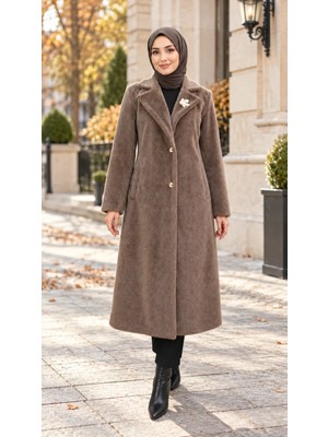 Sevitli Broşlu Angora Kaban-Kahve