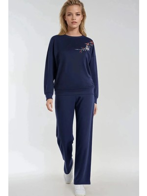 Fiolin Nakışlı Bisiklet Yaka Sweatshirt ve Düz Paça Pantolon Ikili Takım