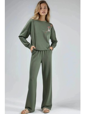 Fiolin Nakışlı Bisiklet Yaka Sweatshirt ve Düz Paça Pantolon Ikili Takım