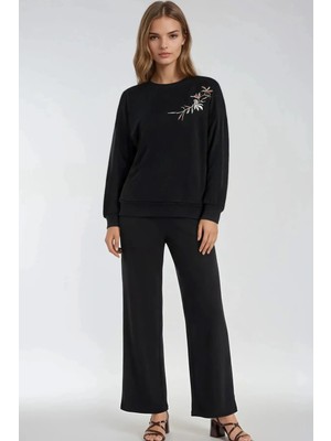 Fiolin Nakışlı Bisiklet Yaka Sweatshirt ve Düz Paça Pantolon Ikili Takım