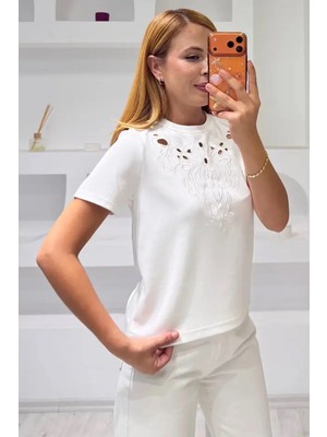 Fiolin Soft Touch Modal Kumaş Nakışlı Lazer Kesim T-Shirt