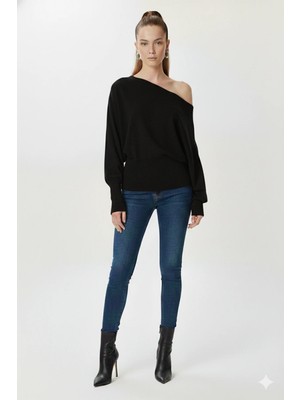 Fiolin Omuzu Açık Off Shoulder Triko Kazak