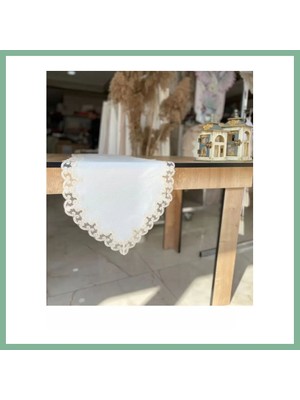 Bşk Virgo Masa Üzerine Runner, Sehpa Örtüsü Fransız Dantel Detaylı Lale 40 x 145 cm Krem BSK2026