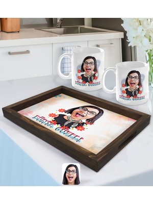 BK Gift Kişiye Özel Dünya Güzeli Karikatürlü Doğal Ahşap Tepsi ve 2’li Kupa Bardak Seti-1