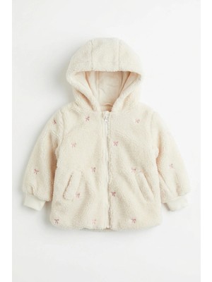 LC Waikiki Kız Bebek Peluş Mont Krem Renk Kapüşonlu Fermuarlı Fiyonk Nakışlı Cepli Kışlık Mont