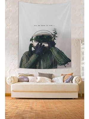 Happy Trend All We Have Is Now Yazılı Astronot Leke Tutmaz Kumaş Duvar Örtüsü Duvar Halısı Tapestry PNTR178, 140 x 230