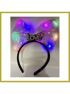 Bezos LED Işıklı 3 Farklı Fonksiyonda Yanan Gümüş Love Yazılı Lila Fiyonk Taç 20X17 cm Bcks