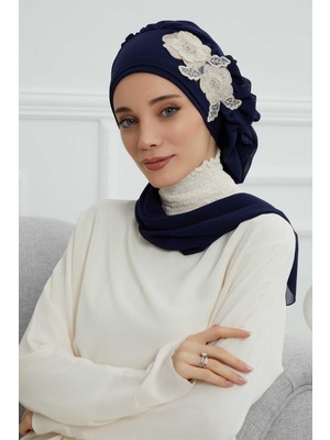 Mestore Yandan Fırfırlı Çiçek Aksesuarlı Şifon Hazır TÜRBAN,HT-102,HT-102 Lacivert-Gold