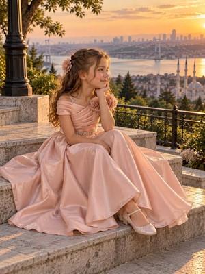 Tarz Çocuk Kız Çocuk Pudra Abiye Elbise Çiçek Detaylı Taş Kemerli Çapraz Yaka Fiyonklu Kabarık Prenses Model