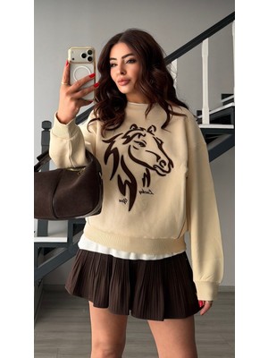 Elisin Bej At Kabartma Figürlü Sweatshirt