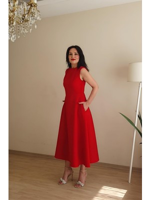 Yuvarlak Yaka Kırmızı Midi Krep Elbise
