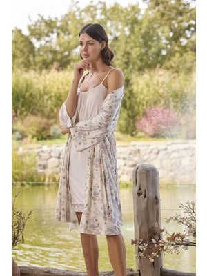 Arias Closet Çiçek Desenli ve Dantelli Sabahlık Takımı