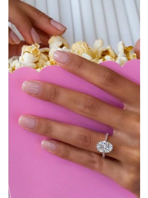 Crystal Diamond Zirconia Muhteşem Parlaklıkta 4.75 Karat Oval Tektaş Yüzük