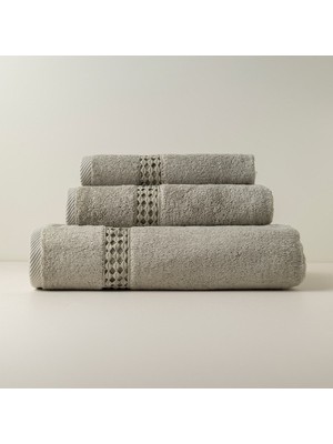 Gül Güler Dantelli Banyo Havlusu Clara