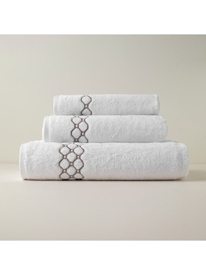 Gül Güler Nakışlı Banyo Havlusu Lotus