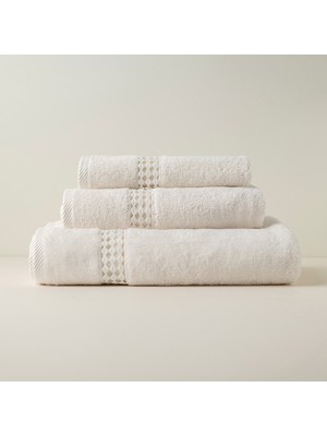 Gül Güler Dantelli Banyo Havlusu Clara