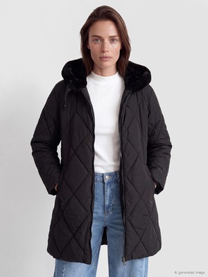 LC Waikiki Lcw Grace Siyah Kapüşonlu Kapitone Oversize Kadın Şişme Mont