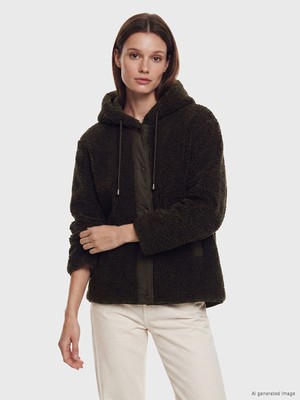 LC Waikiki Lcw Modest Kahverengi Kapüşonlu Oversize Kadın Pelüş Mont