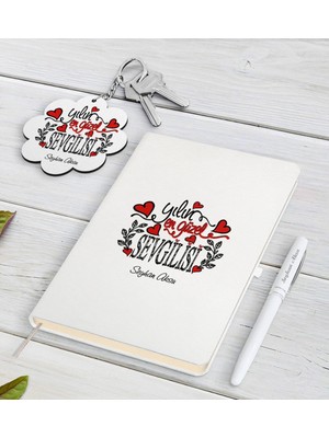 BK Gift Kişiye Özel Yılın En Güzel Sevgilisi Beyaz Defter Kalem ve Anahtarlık Hediye Seti
