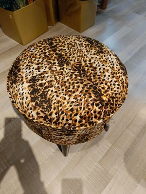 Jenerik Mercan Mobilya Leopar, Kaplan,inek,zebra, Yılan Desen Siyah Ayak Puf, Bench Yükseklik ve Çapı 43 x 43