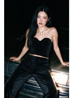 Quzu Taşlı Kadife Straplez Crop Bluz Siyah