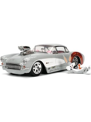 aklow akyoleticaret Jada, 253255041, Bugs Bunny Figür VE1957 Chevrolet Corvette Araç, 1:24, Serbest Tekerlekli, Açılabilir Kapılar, Kauçuk Lastikli, Die-Cast (Metal)
