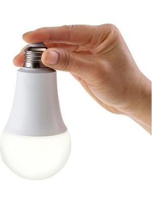 Next 9W LED Ampul 6500K E-27 Beyaz Işık ile Şarjlı Acil Durum Aydınlatması Sunar