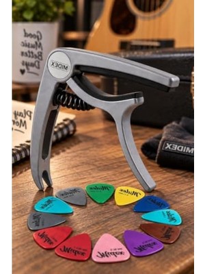 Rafta Sağlam Tutuşlu Metal Gitar Capo, Kullanımı Kolay