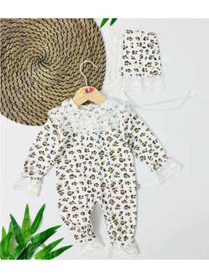 by BebekOdam Kız Bebek Beyaz Kahve Leopar Desenli Bereli Fistolu Tulum