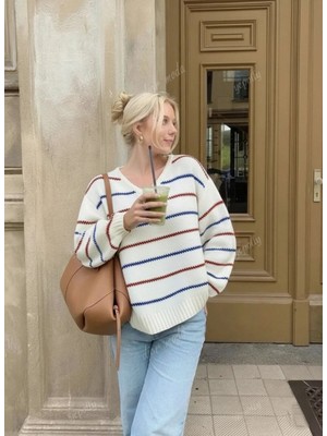Dier Moda Kadın V Yaka Oversize Triko Kazak – Beyaz Renkli Çizgili, Rahat ve Yumuşak Dokulu FMODA2989