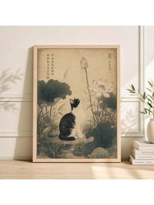 Ninastore Eski Japon Kedi Sanatı Baskısı: Alacalı Kedi ve Lotus Zambak Tablosu
