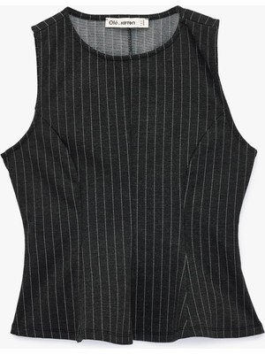 Rafta Viskon Karışımlı Slim Fit Bisiklet Yaka Çizgili Kolsuz Korse Görünümlü Bluz
