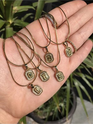LinAlya Jewelry Vintage Taş Detaylı Harf Kolye Çelik ( D Harfi)