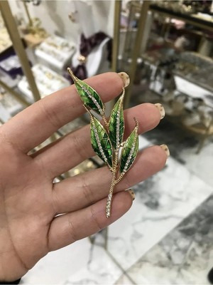 LinAlya Jewelry Yaprak Model Yeşil Taş Detaylı Broş