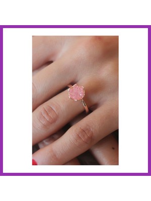 Salmore Pembe Lotus Çiçek Figür Gold Renk Kadın Yüzük Bty