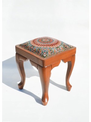 Kilim Co. Eleanor El Yapımı Ahşap Tabure, Iran Halısı Detaylı