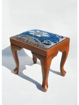 Kilim Co. Eleanor El Yapımı Ahşap Tabure, Iran Halısı Detaylı
