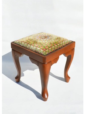 Kilim Co. Eleanor El Yapımı Ahşap Tabure, Iran Halısı Detaylı