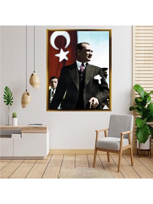 Giyense Tablo Türk Bayrağı Önünde Mustafa Kemal Atatürk Portresi Kanvas Tablo