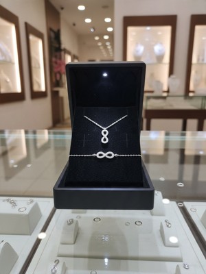 Anka Mücevherat Işıklı Kutuda 925 Ayar Gümüş Sonsuzluk Kadın Set