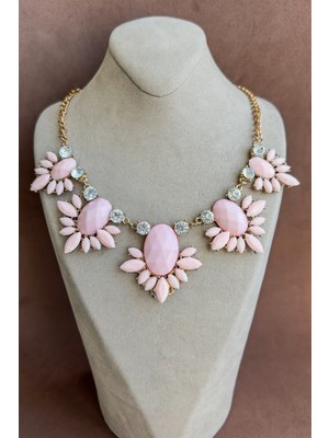 Dore Collection Altın Zincirli Pudra Pembe Oval Taşlı Çiçek Motifli Zirkon Detaylı Yaka Kolye