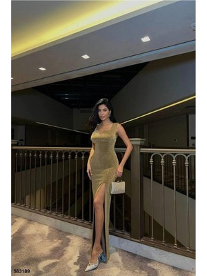 Nexora Living Yırtmaçlı Askılı Abiye Elbise Maxi · Renk: Gold · Beden: M Nxrlvng