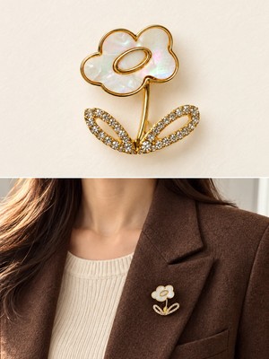 Retrobird Romy Çiçek Figürlü Vintage Broş Kadın Altın Renkli