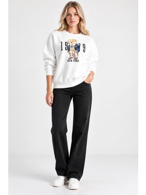 Mevese Kadın Beyaz Teddy Nakışlı Bisiklet Yaka Sweatshirt - Peluş Kabartma Nakış Detaylı Rahat Kesim Sweat-Beyaz