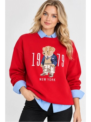 Mevese Kadın Beyaz Teddy Nakışlı Bisiklet Yaka Sweatshirt - Peluş Kabartma Nakış Detaylı Rahat Kesim Sweat- Kırmızı