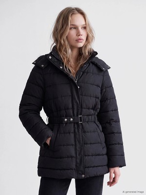 Lc Waikiki Yeni Sezon Siyah Kürk Kapüşonlu Kemerli Kadın Şişme Mont
