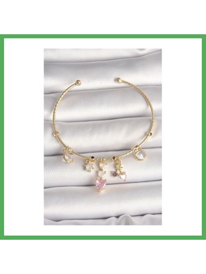Astraltech Pirinç Gold Renk Sallantı Zirkon Taşlı Kalp Figür Pembe Kalp Detay Charm Kadın Bileklik Bezoss